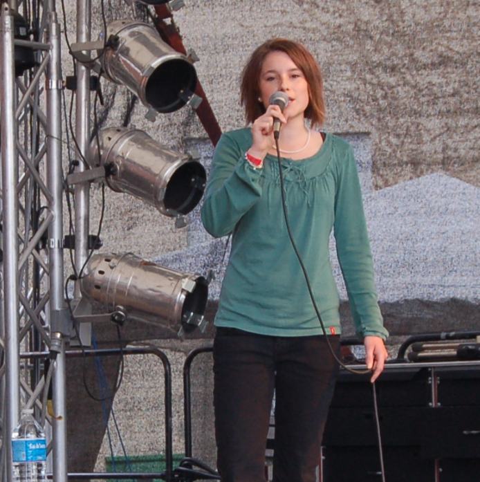 {short description of image}